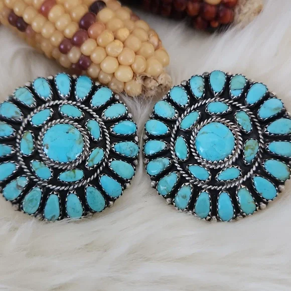 Stunning Vintage Native American Navajo Turquoise Flower Cluster Earrings 🩵🎁